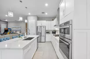 10733 Aqua Ct, Parkland, FL 33076 - Photo 7