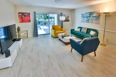 1210 SW 26th Avenue, Boynton Beach, FL 33426 - Photo 3