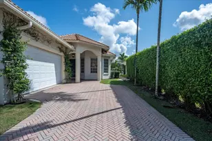2910 Twin Oaks Way, Wellington, FL 33414 - Photo 3