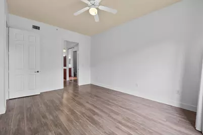 3500 Oaks Clubhouse Drive #Apt 109, Pompano Beach, FL 33069 - Photo 13