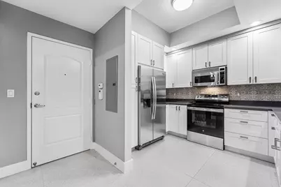 801 S Olive Avenue #Unit 820, West Palm Beach, FL 33401 - Photo 3
