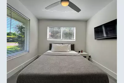 317 NW 26th Court, Wilton Manors, FL 33311 - Photo 37