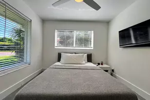 317 NW 26th Ct, Wilton Manors, FL 33311 - Photo 37
