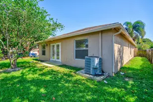 2241 NW 3rd St, Pompano Beach, FL 33069 - Photo 9