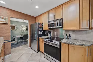 1931 NW 38th St, Oakland Park, FL 33309 - Photo 11