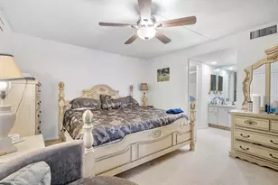 9221 Sunrise Lakes Blvd, Sunrise, FL 33322 - Photo 9