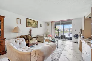 9221 Sunrise Lakes Blvd, Sunrise, FL 33322 - Photo 7