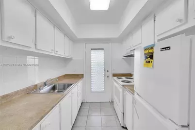 1050 E Sample Road #309, Pompano Beach, FL 33064 - Photo 5