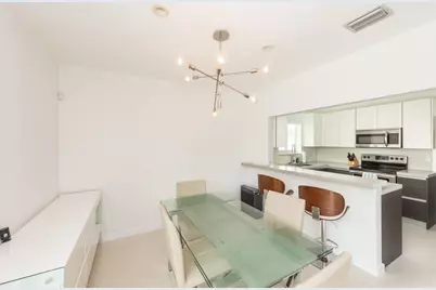 1040 N Venetian Drive, Miami, FL 33139 - Photo 7