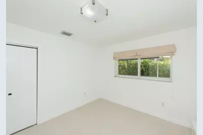 1040 N Venetian Drive, Miami, FL 33139 - Photo 15
