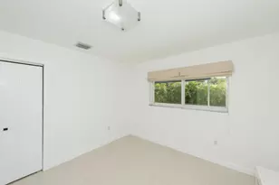 1040 N Venetian Dr, Miami, FL 33139 - Photo 15