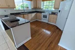 1215 N Haverhill Rd, Haverhill, FL 33417 - Photo 15