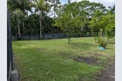 1215 N Haverhill Road, Haverhill, FL 33417 - Photo 21