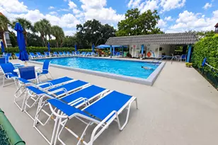 211 S Hollybrook Dr, Pembroke Pines, FL 33025 - Photo 21