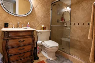 211 S Hollybrook Dr, Pembroke Pines, FL 33025 - Photo 15