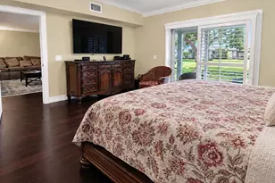 211 S Hollybrook Dr, Pembroke Pines, FL 33025 - Photo 9