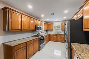 324 Sandal Ln, Palm Beach Shores, FL 33404 - Photo 17
