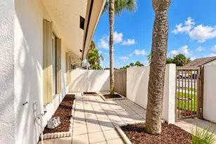 568 SW 28th Ave, Delray Beach, FL 33445 - Photo 7