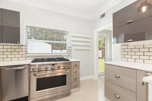522 Upland Rd, West Palm Beach, FL 33401 - Photo 13