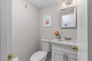2400 NE 33rd Ave, Fort Lauderdale, FL 33305 - Photo 15