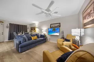 5486 Courtyard Dr, Margate, FL 33063 - Photo 11