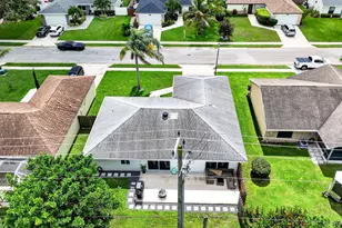 141 Arrowhead Cir, Jupiter, FL 33458 - Photo 57
