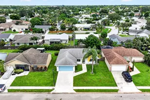 141 Arrowhead Cir, Jupiter, FL 33458 - Photo 49