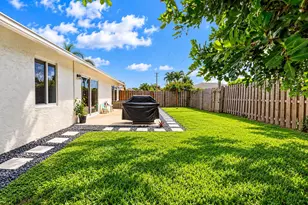 141 Arrowhead Cir, Jupiter, FL 33458 - Photo 35