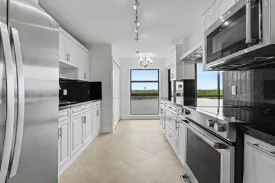 3200 N Ocean Drive #402, Hollywood, FL 33019 - Photo 3