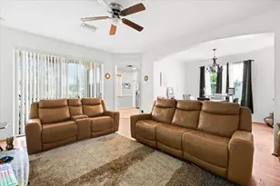 122 Seminole Lakes Dr, Royal Palm Beach, FL 33411 - Photo 3