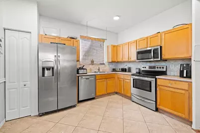 122 Seminole Lakes Drive, Royal Palm Beach, FL 33411 - Photo 5