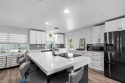1605 Treemont Avenue, Jupiter, FL 33469 - Photo 9