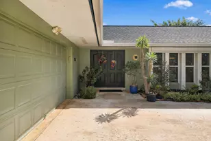 9714 Honeysuckle Ave, Palm Beach Gardens, FL 33410 - Photo 5