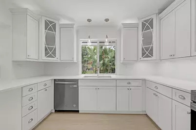 500 SW 62nd Avenue, Plantation, FL 33317 - Photo 5