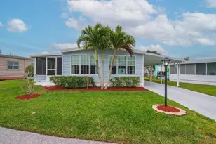 395 NE Jade Cir, Jensen Beach, FL 34957 - Photo 3