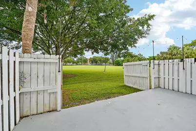 281 SW 95th Terrace, Pembroke Pines, FL 33025 - Photo 33