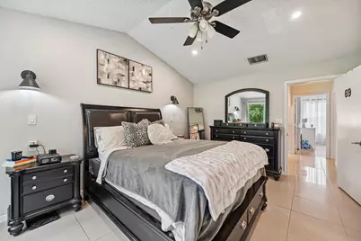 281 SW 95th Terrace, Pembroke Pines, FL 33025 - Photo 23