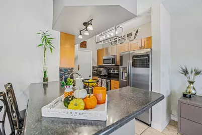 281 SW 95th Terrace, Pembroke Pines, FL 33025 - Photo 11
