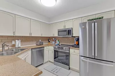 2020 Vero South Circle SW #4, Vero Beach, FL 32962 - Photo 5