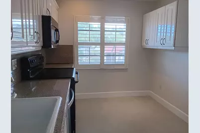8045 Eastlake Drive, Boca Raton, FL 33433 - Photo 13