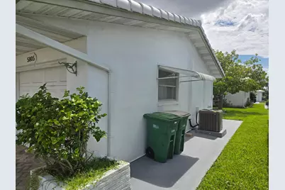 5805 NW 83rd Avenue, Tamarac, FL 33321 - Photo 33