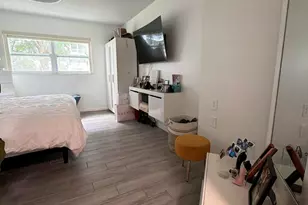 320 NE 12th Ave, Hallandale Beach, FL 33009 - Photo 11