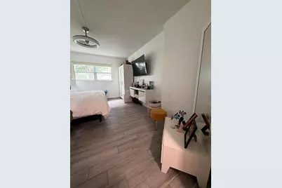 320 NE 12th Avenue #105, Hallandale Beach, FL 33009 - Photo 11