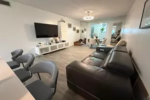 320 NE 12th Ave, Hallandale Beach, FL 33009 - Photo 37