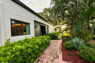 21692 Tall Palm Cir, Boca Raton, FL 33433 - Photo 3