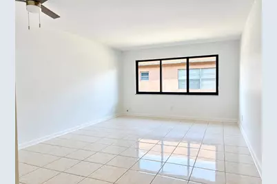 305 SE 9th Avenue #15, Pompano Beach, FL 33060 - Photo 3