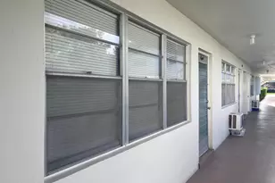8 Cambridge A, West Palm Beach, FL 33417 - Photo 3