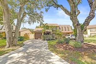 1065 Raintree Ln, Palm Beach Gardens, FL 33410 - Photo 3