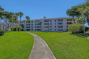 3650 Whitehall Dr, West Palm Beach, FL 33401 - Photo 13