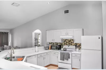 205 SW Kestor Drive, Port Saint Lucie, FL 34953 - Photo 3